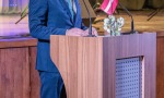 9X8A3247